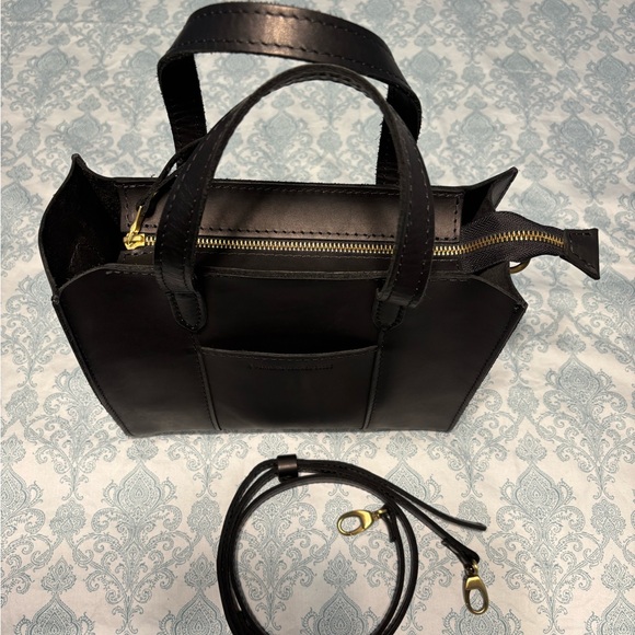 Portland leather LOLA CROSSBODY TOTE - Picture 7 of 9